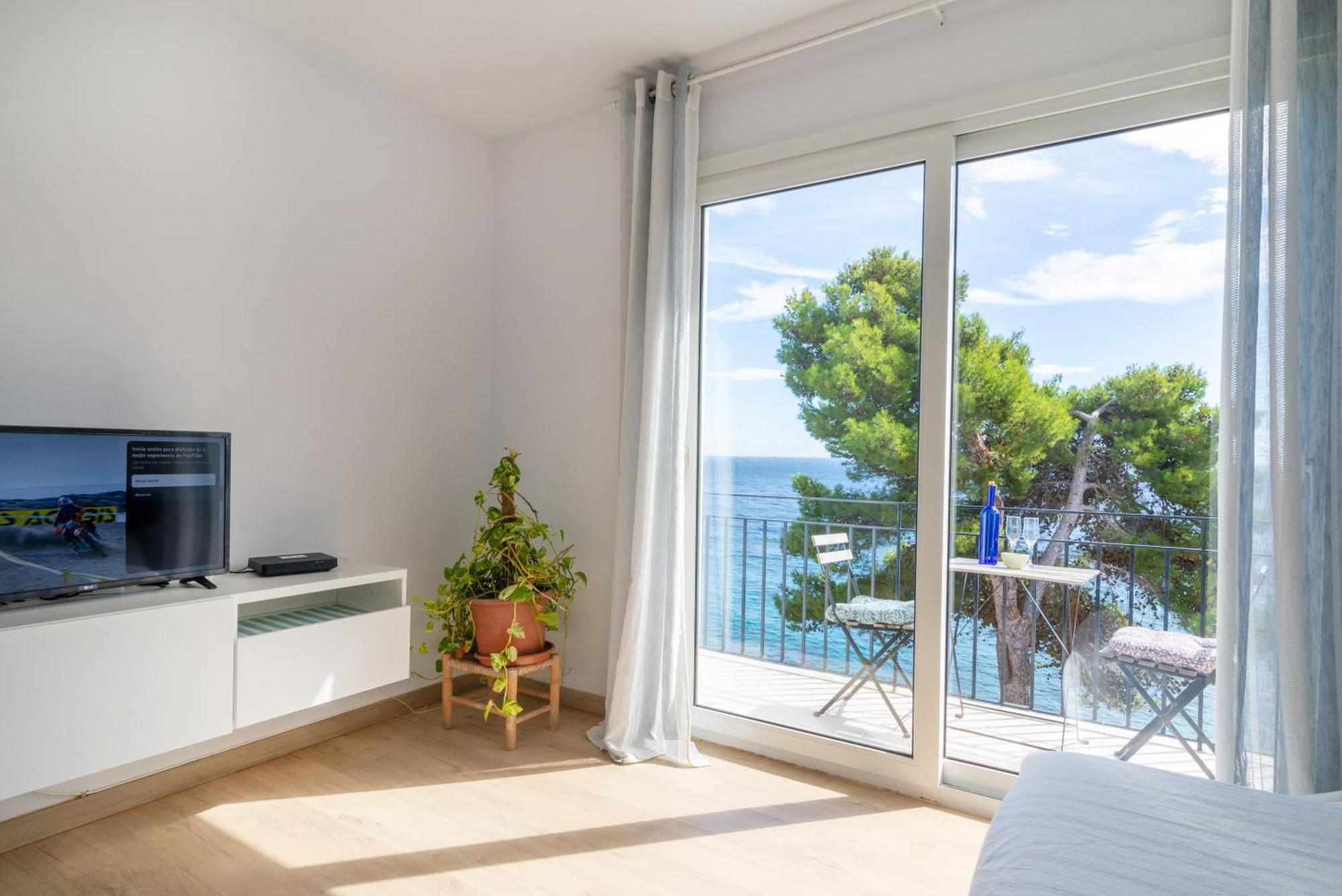 Precioso En Primera Linea De Mar En Apartment Calella De Palafrugell